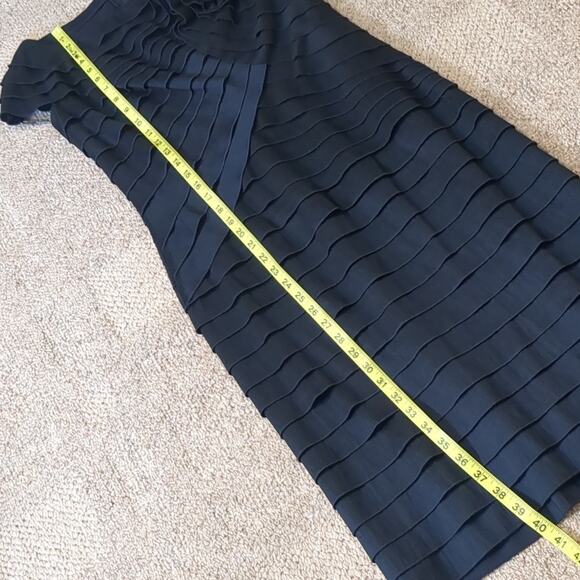 TADASHI SHOJI Women's Tiered Navy Floral Embellishment Cocktail Dress Size 8 - Picture 7 of 10